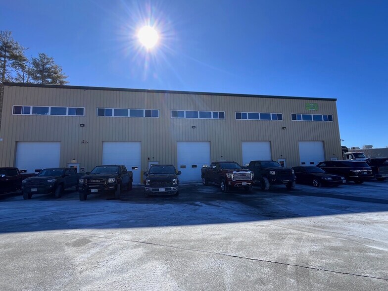 More Photos Of 106 Ledge Rd, Seabrook Warehouse For Lease