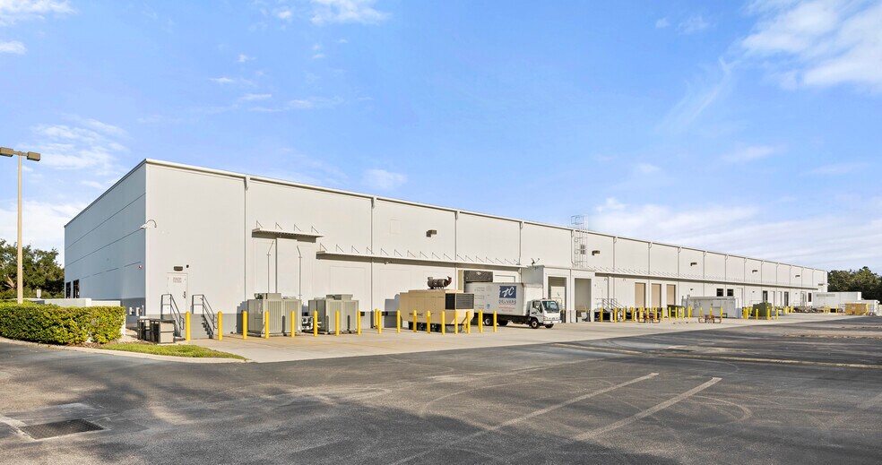 More Photos Of 6700 Shadowridge Dr, Orlando Unknown For Lease