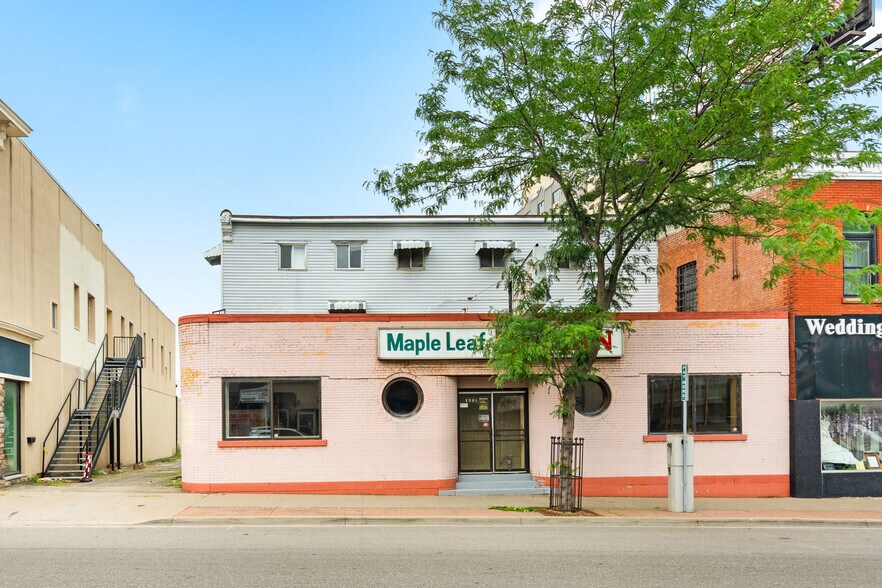 Primary Photo Of 5831 Ferry St, Niagara Falls Storefront Retail Residential For Sale