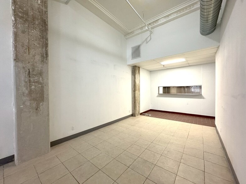 More Photos Of 100-112 W 9th St, Los Angeles Office For Lease