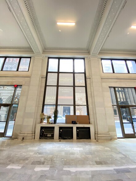 More Photos Of 316 4th Ave, Pittsburgh Apartments For Lease