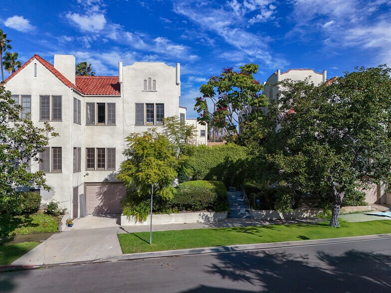 More Photos Of 1040 S Longwood Ave, Los Angeles Apartments For Sale