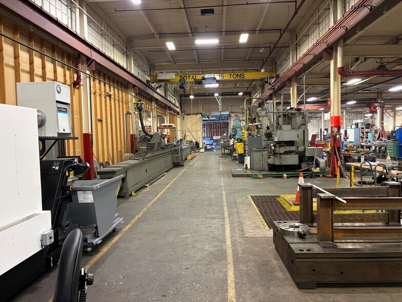 More Photos Of 720 Sheridan Dr, Easton Industrial For Lease