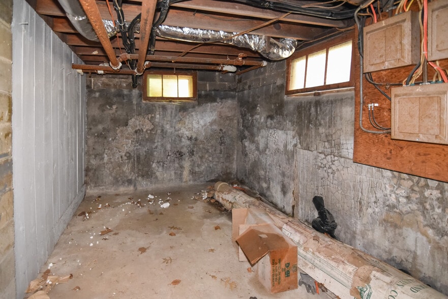 More Photos Of 104 Maple Ave, Chestertown Apartments For Sale