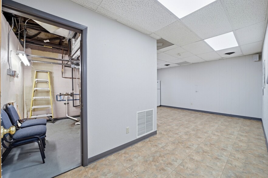 More Photos Of 502 Colorado Ave, La Junta Medical For Sale