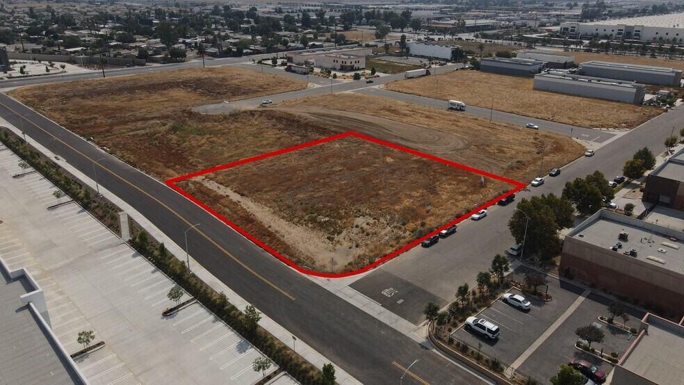 More Photos Of SEQ Commerce St & Lakeview Ave St, Perris Land For Sale