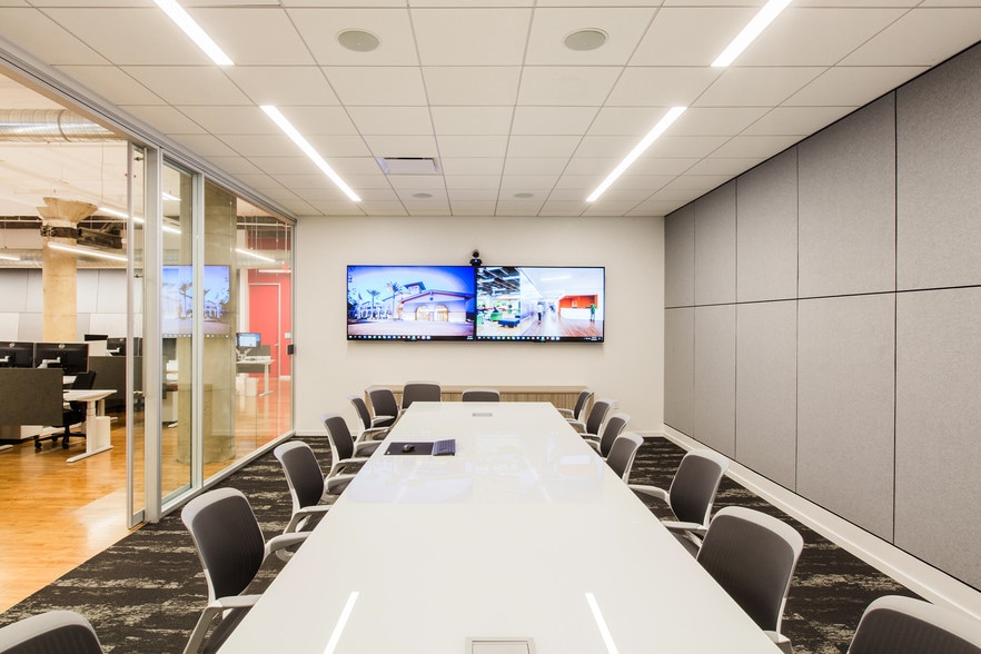 More Photos Of 1801 N Lamar St, Dallas Loft Creative Space For Lease