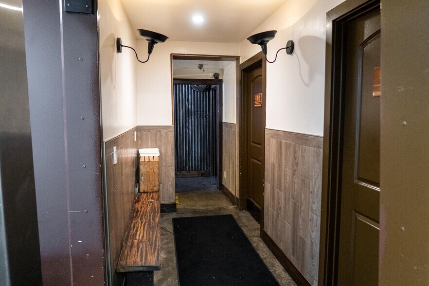 More Photos Of 1700-1712 1/2 W Sunset Blvd, Los Angeles Apartments For Lease