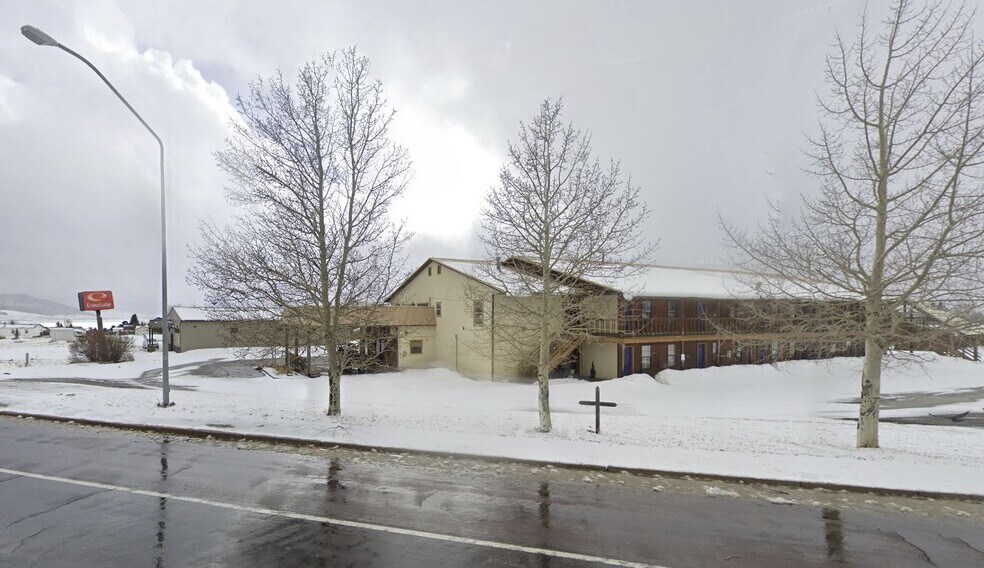 Primary Photo Of 715 Highway 64 E, Eagle Nest Hotel For Sale