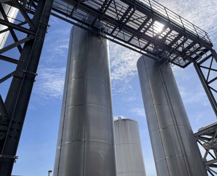 More Photos Of 1101 Jeter Ave, Opelika Manufacturing For Sale