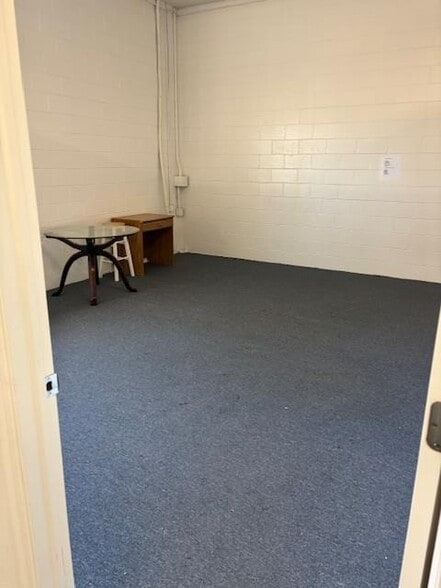 More Photos Of 35 Main St, Matawan Showroom For Lease