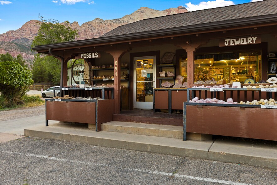More Photos Of 694 Zion Park Blvd, Springdale Storefront Retail Residential For Sale