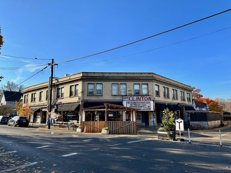 Primary Photo Of 2510-2524 SE Clinton St, Portland Storefront Retail Office For Sale