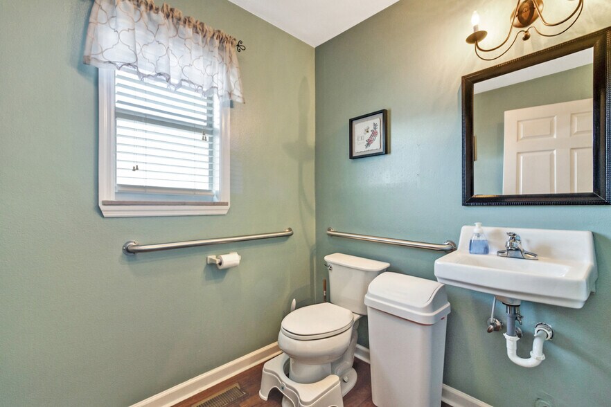 More Photos Of 129 Walker Hill, Crossville Freestanding For Sale