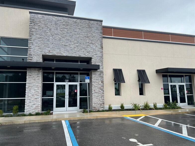 Primary Photo Of 2508 – 2516 Jacks Rd, Davenport Storefront Retail Office For Lease