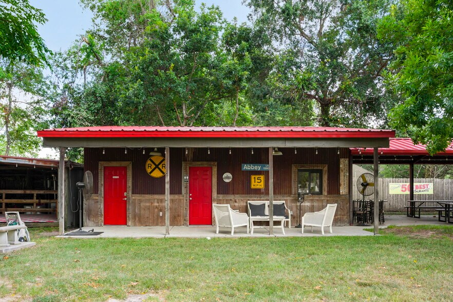 More Photos Of 18541 Mueschke Rd, Cypress Restaurant For Sale