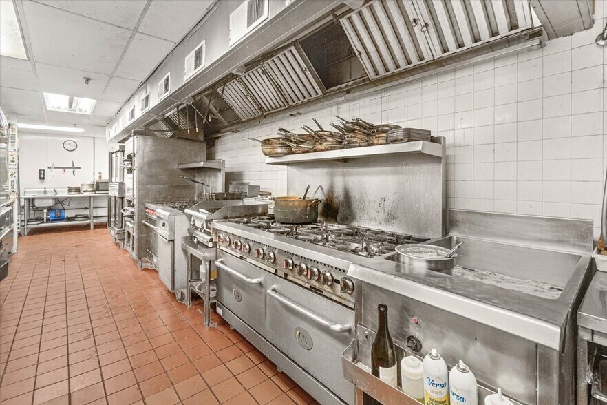 More Photos Of 14548 Pennsylvania Ave, Hagerstown Restaurant For Sale