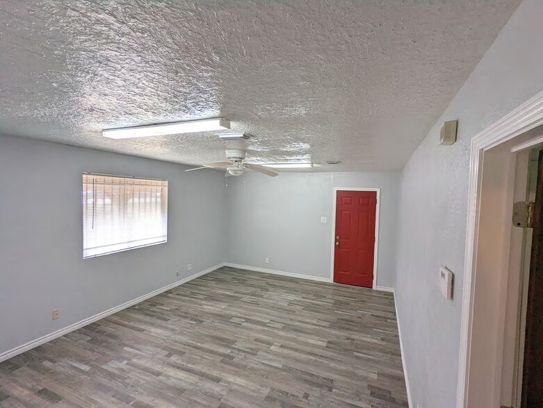 More Photos Of 17600 Fm 1488 Rd, Magnolia Office For Sale