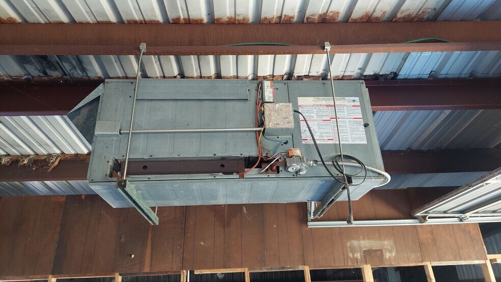 More Photos Of 610 New York St, Navasota Flex For Lease