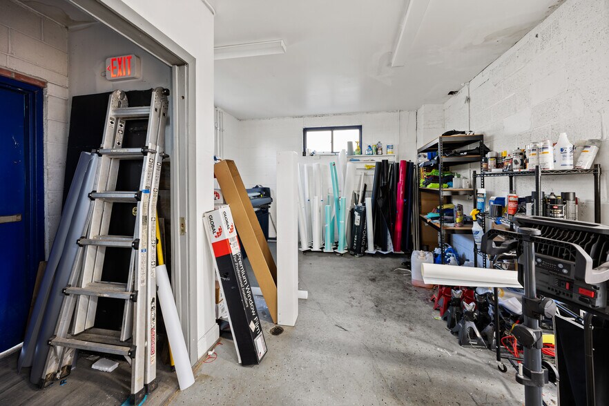 More Photos Of 180 Commerce Dr, Fairfield Auto Dealership For Sale