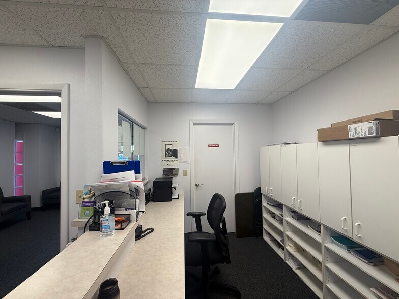 More Photos Of 1531 Tamiami Trl S, Venice Medical For Sale