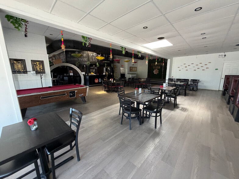 More Photos Of 547 Ontario St, St Catharines Restaurant For Lease