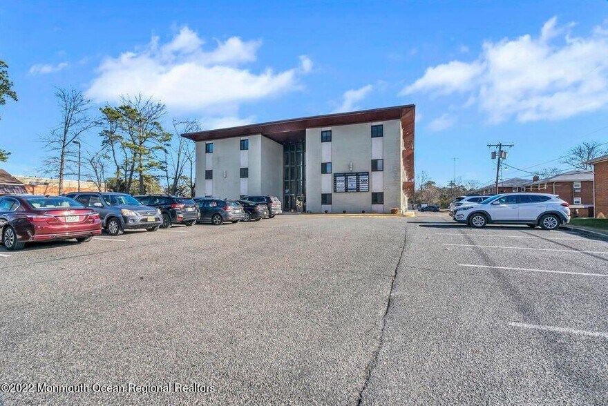 More Photos Of 445 Brick Blvd, Brick Medical For Lease