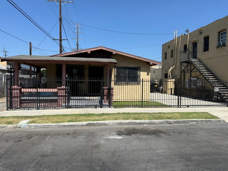 More Photos Of 5975 S Broadway, Los Angeles Storefront Retail Residential For Sale