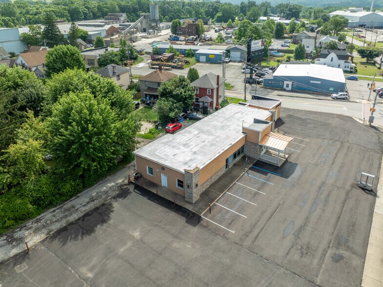 More Photos Of 2840 Ligonier St, Latrobe Office For Sale