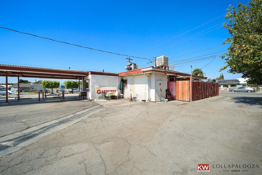More Photos Of 14604 Pacific Ave, Baldwin Park Restaurant For Sale