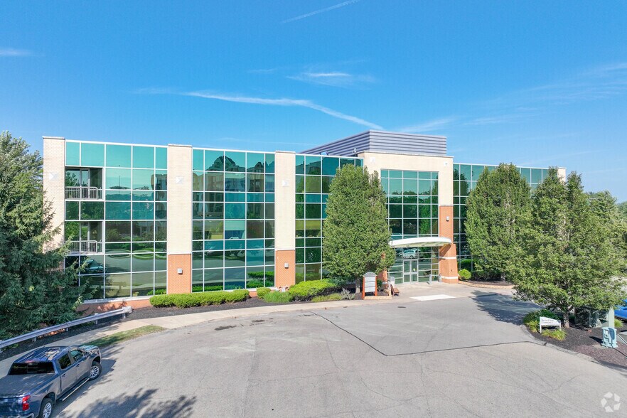 More Photos Of 144 Emeryville Dr, Cranberry Township Medical For Lease