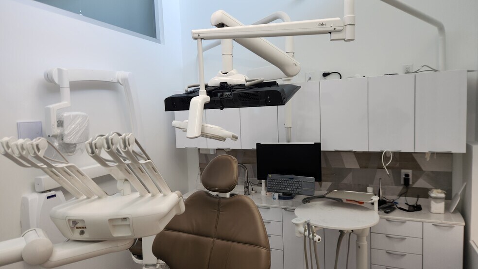 More Photos Of 20826 72 Av, Langley Healthcare For Sale