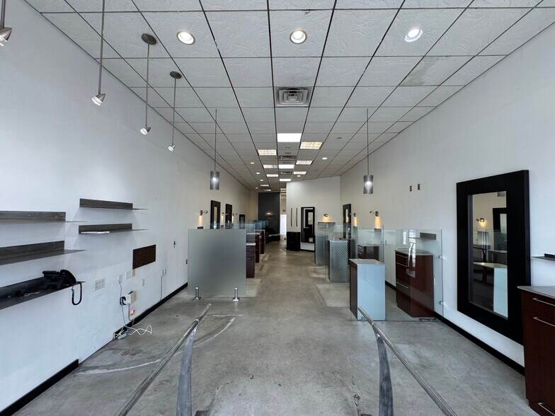 More Photos Of 2000 Harrison St, Hollywood Unknown For Lease