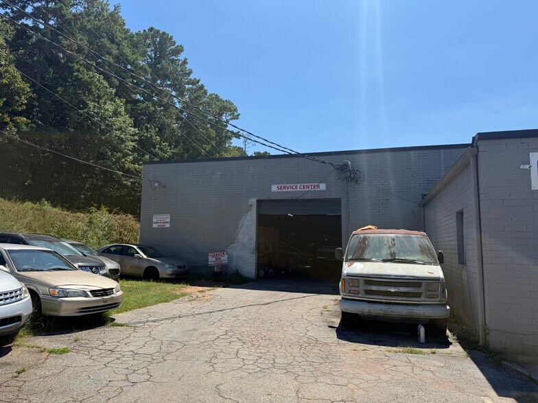 More Photos Of 2435 Stone Mountain Lithonia Rd, Lithonia Distribution For Lease