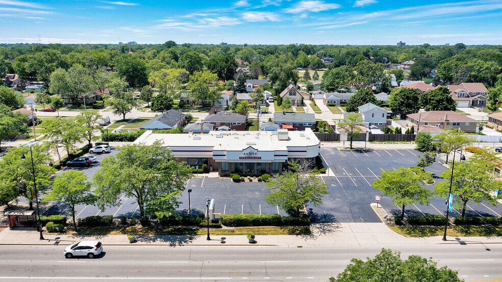 More Photos Of 9300 Waukegan Rd, Morton Grove Medical For Sale