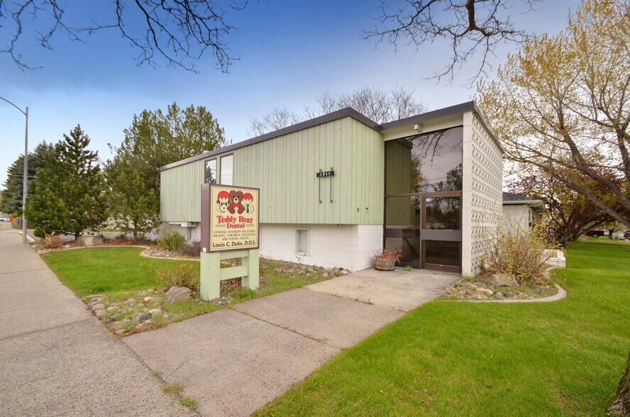 Primary Photo Of 1711 13th St W, Billings Healthcare For Lease