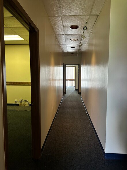More Photos Of 1327-1329 SW Military Dr, San Antonio Medical For Lease