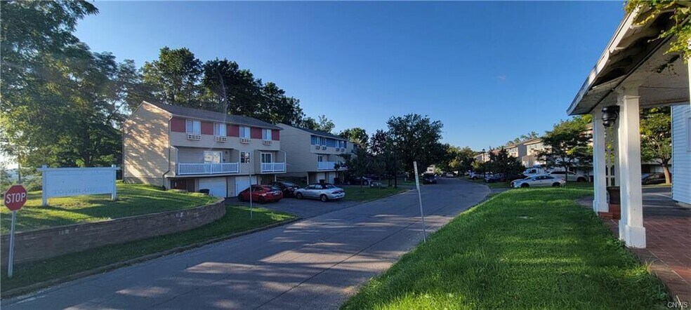 More Photos Of 205-274 Robert Dr, Syracuse Apartments For Sale