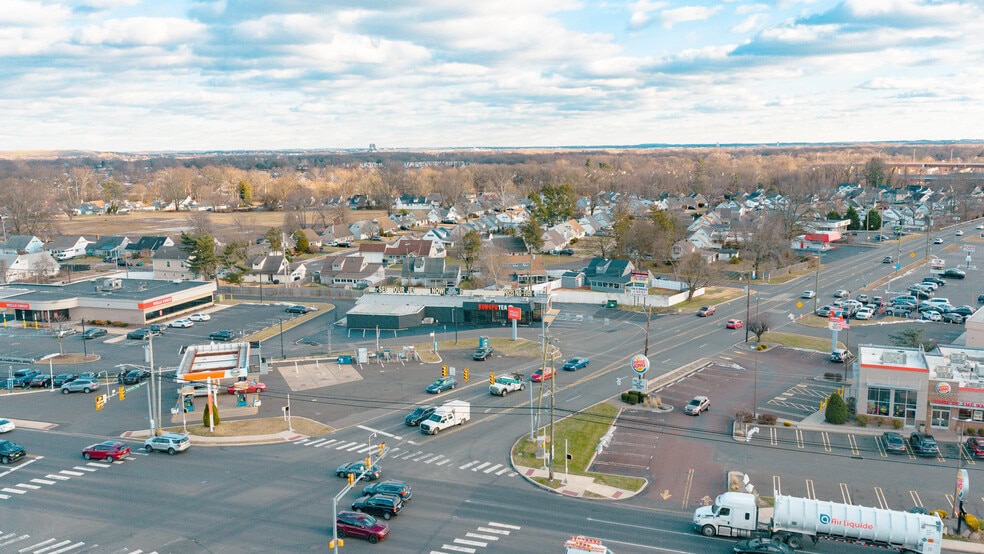 More Photos Of 4034 Veterans Hwy, Levittown Storefront For Lease