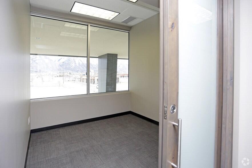 More Photos Of 545 E University Pky, Orem Office For Lease
