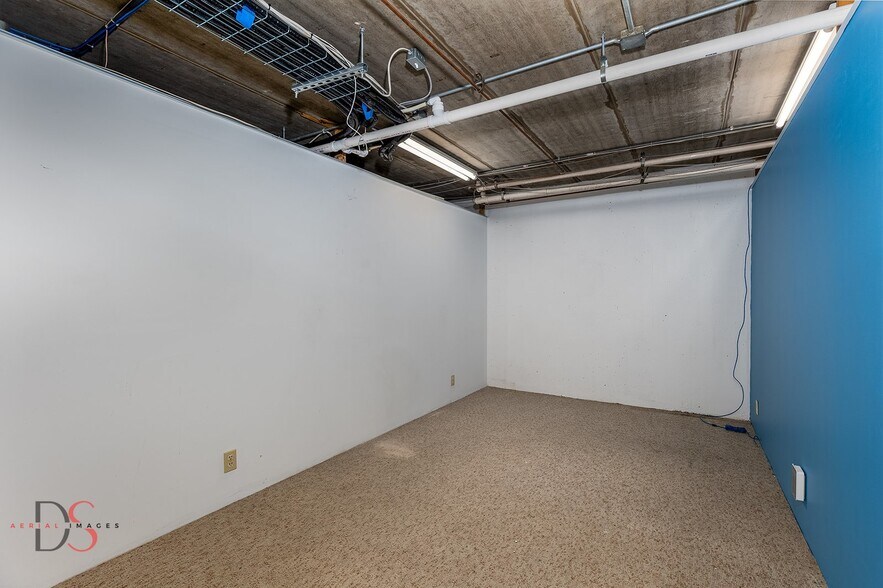 More Photos Of 612 Court St, Ottawa Medical For Sale