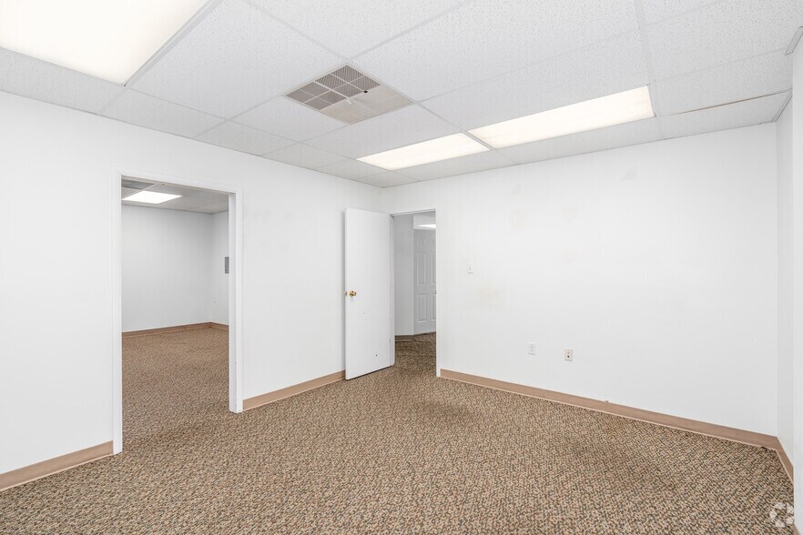 More Photos Of 105 Manheim Ave, Bridgeton Medical For Lease