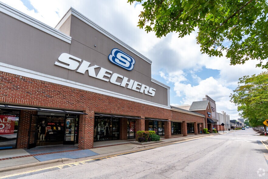 More Photos Of 213-450 Crossroads Blvd, Cary General Retail For Lease