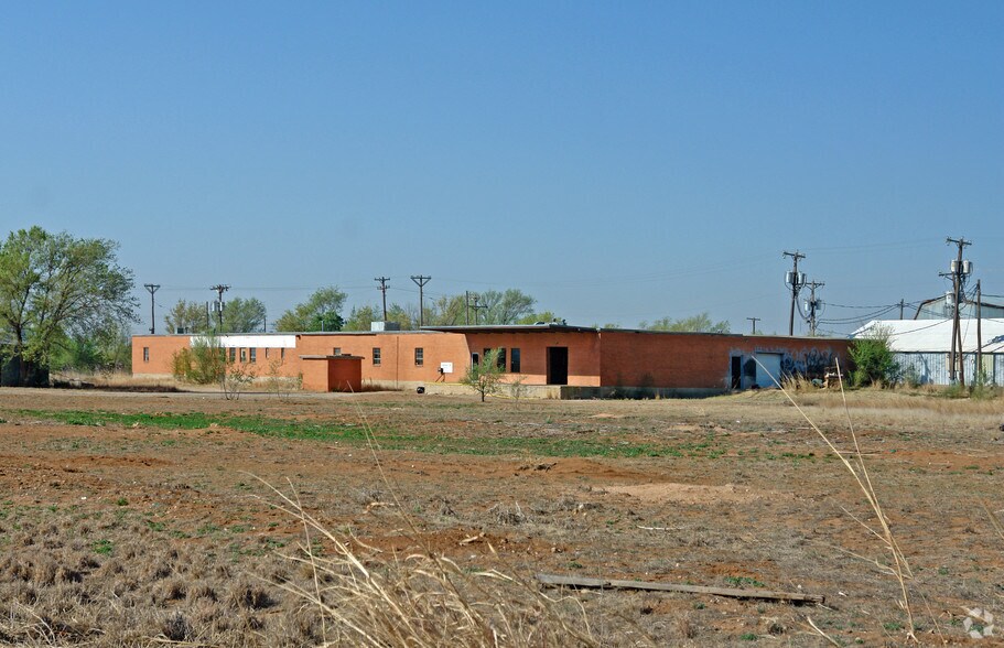 Primary Photo Of 1111 N Avenue S, Lubbock Warehouse For Sale