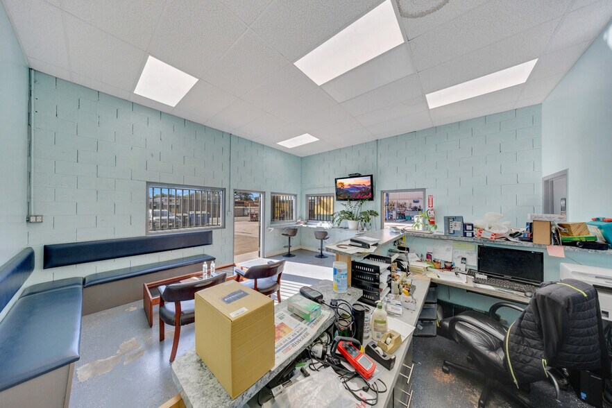 More Photos Of 4401 Beverly Blvd, Los Angeles Auto Repair For Sale