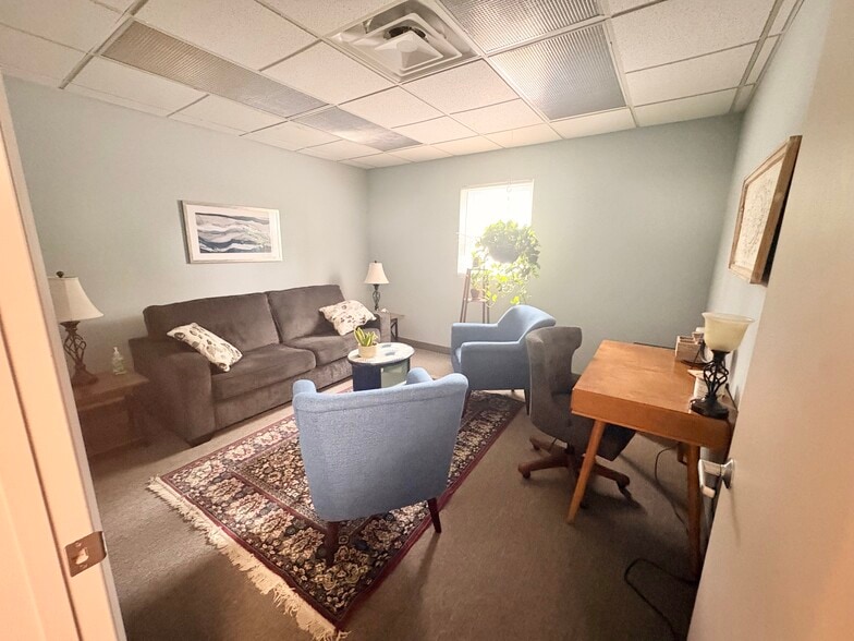 More Photos Of 4367 Rocky River Dr, Cleveland Medical For Sale