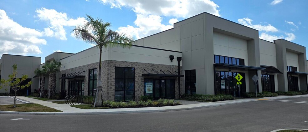 More Photos Of 9606 Bernpine Ct, Bonita Springs General Retail For Lease