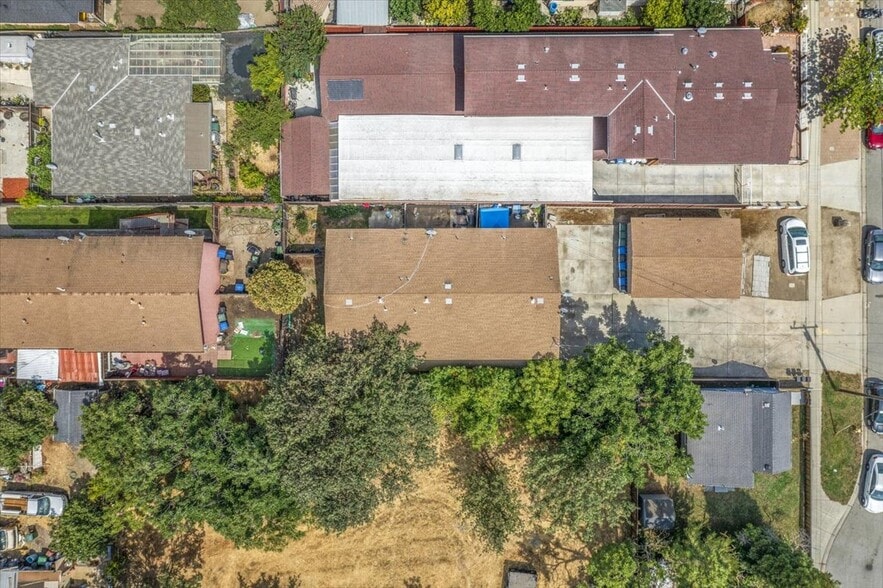 More Photos Of 7843 Railroad Ave, Newark Land For Sale