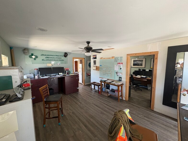 More Photos Of 9908 Prospect Ave, Santee Contractor Storage Yard For Sale