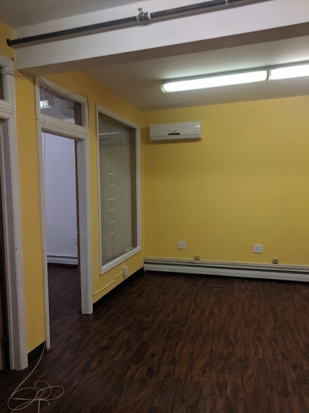 More Photos Of 73-75 Ferry St, Newark Storefront Retail Office For Sale